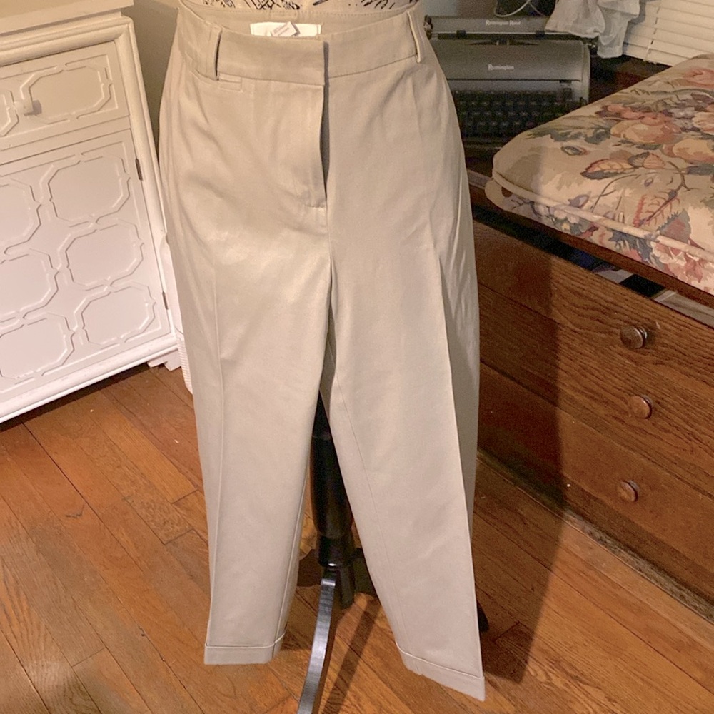 CHICO’S BEIGE CHINO PANTS SIZE 1